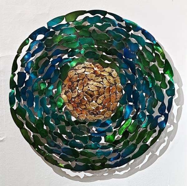 - a , metal Sculpture by Whittle Design, measuring 50 x 50 cm (H x W) £375